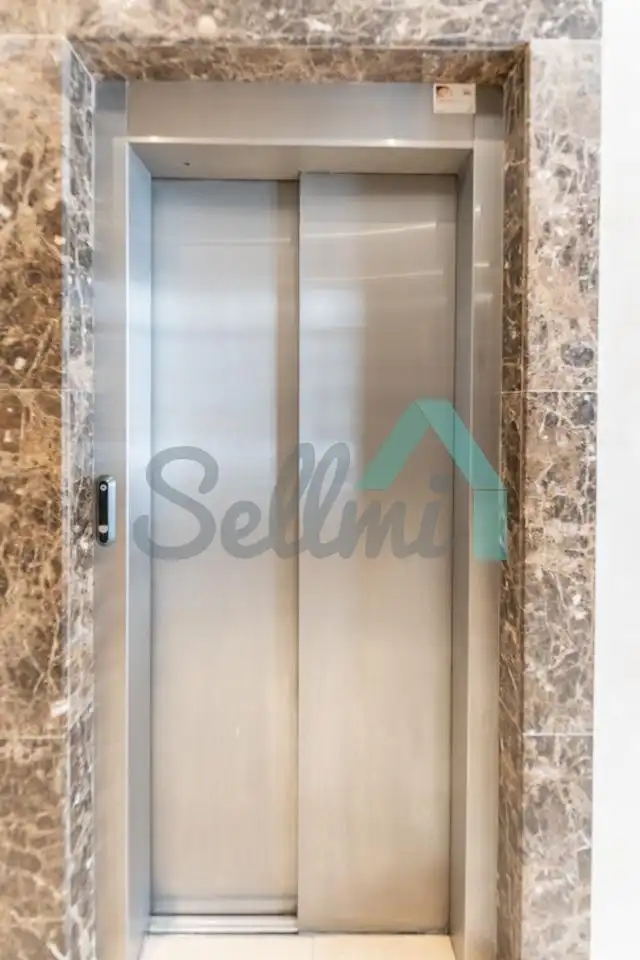 Piso en venta en Oviedo  con Calefacción, Parquet y Trastero