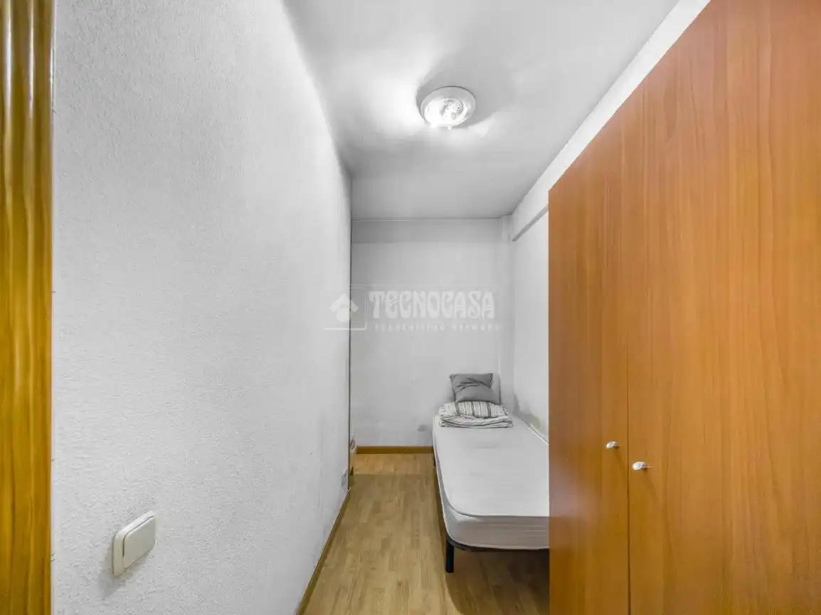 Habitación de Piso en venta en Madrid con Terraza