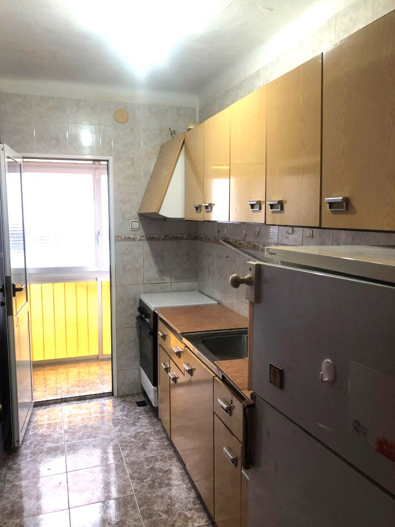 Cocina de Piso en venta en Cornellà de Llobregat con Horno