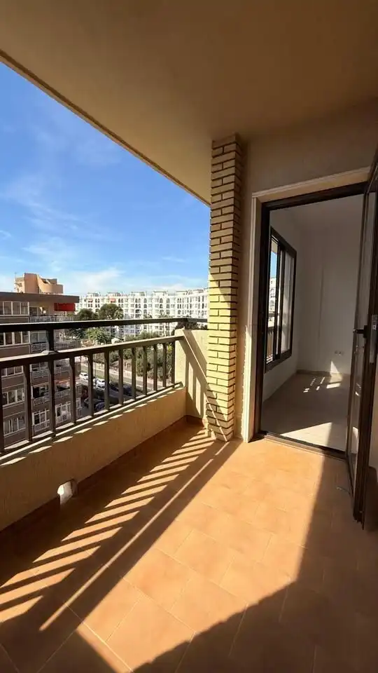 Wohnung mit Pool zum Verkauf in Playa de los Boliches, imagen 2