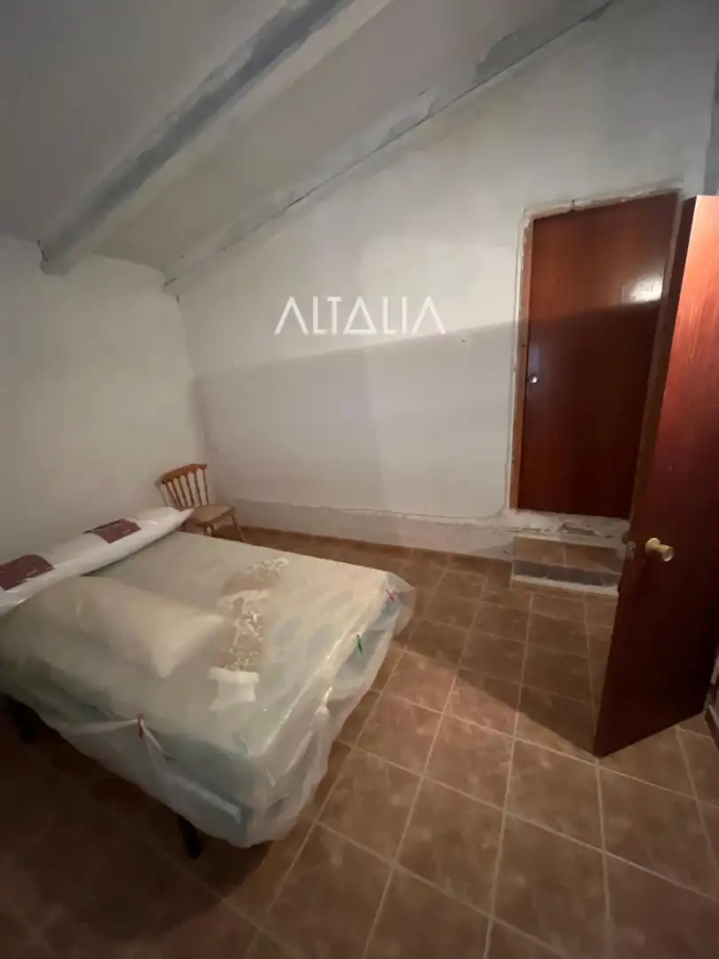 Bedroom of Houses for sale in Torrubia del Castillo