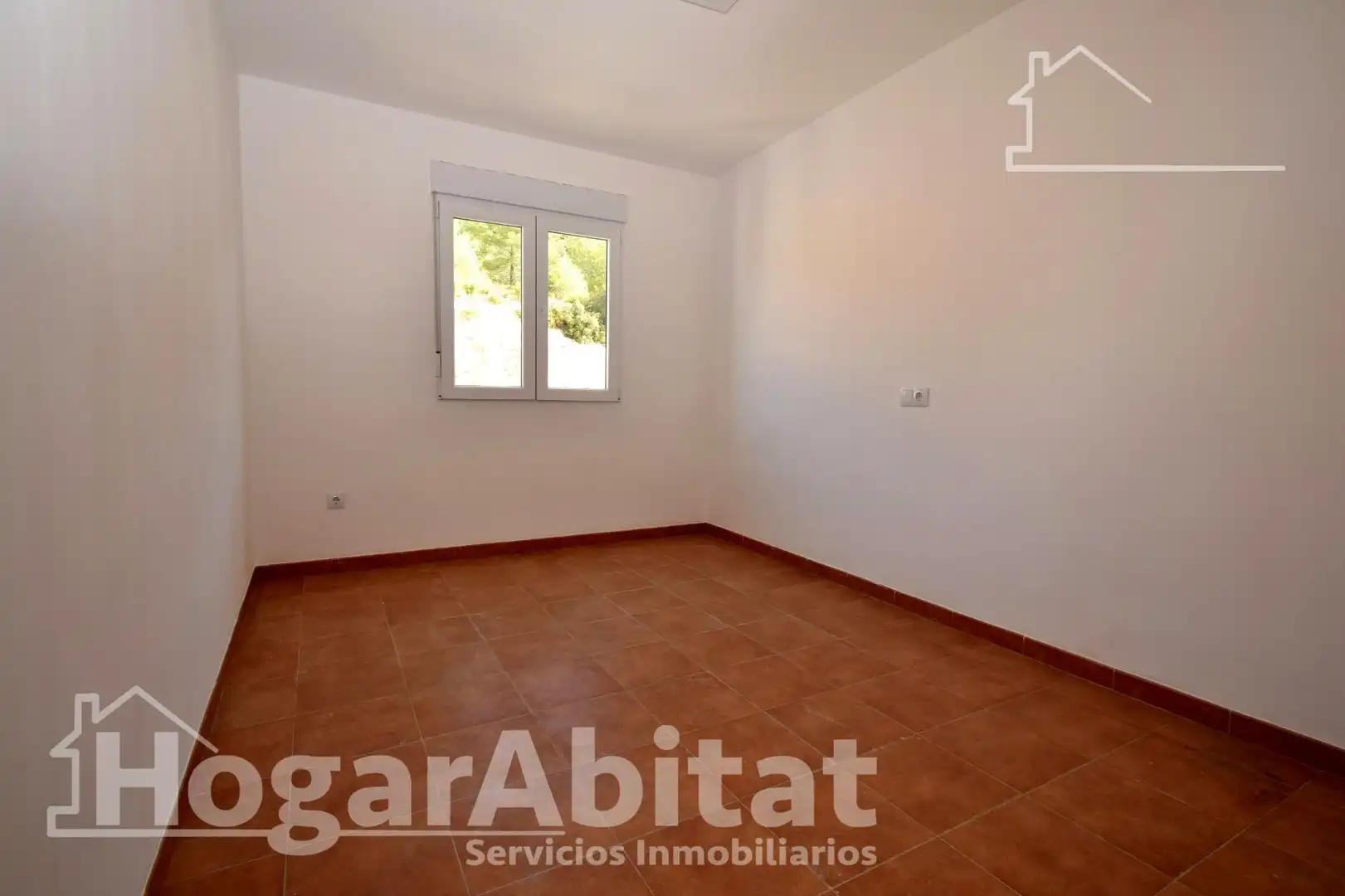 Dormitori de Casa o xalet en venda en Chiva amb Aire condicionat, Calefacció i Jardí privat