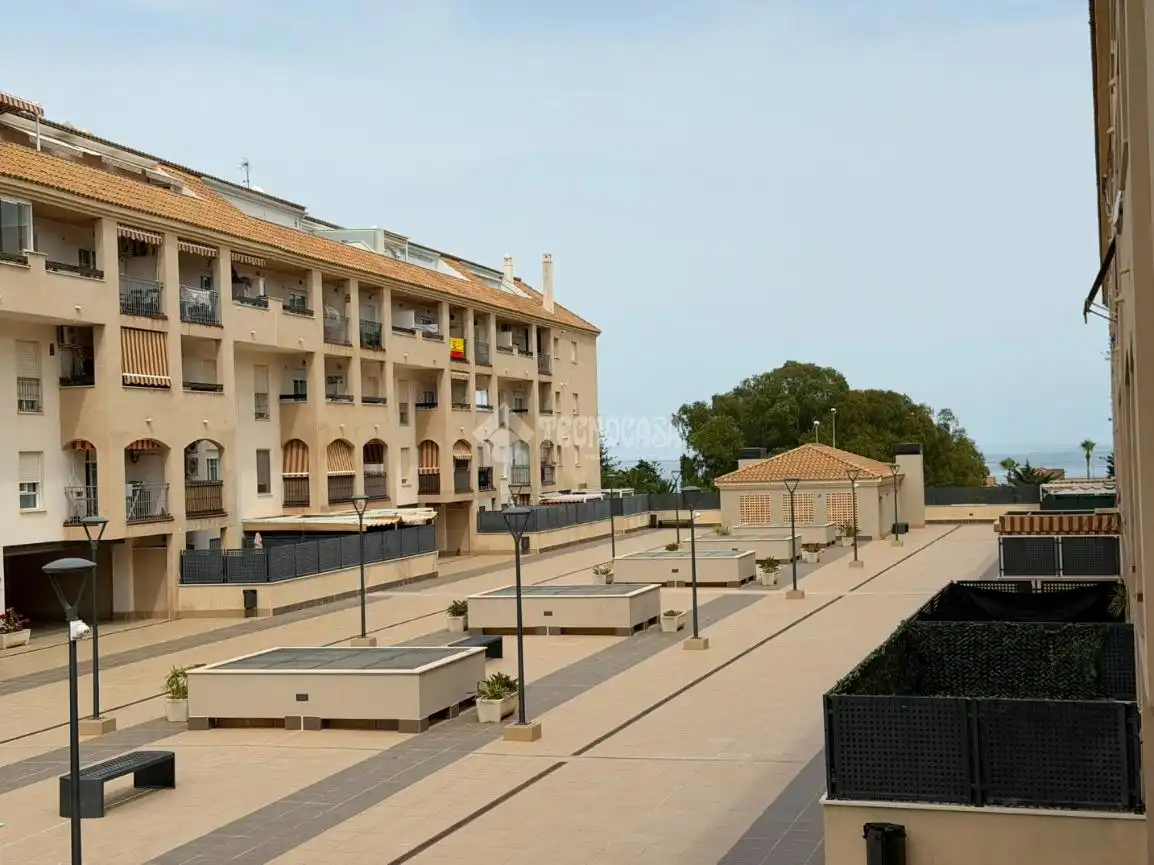 Vista exterior de Pis en venda en Manilva amb Aire condicionat, Terrassa i Traster