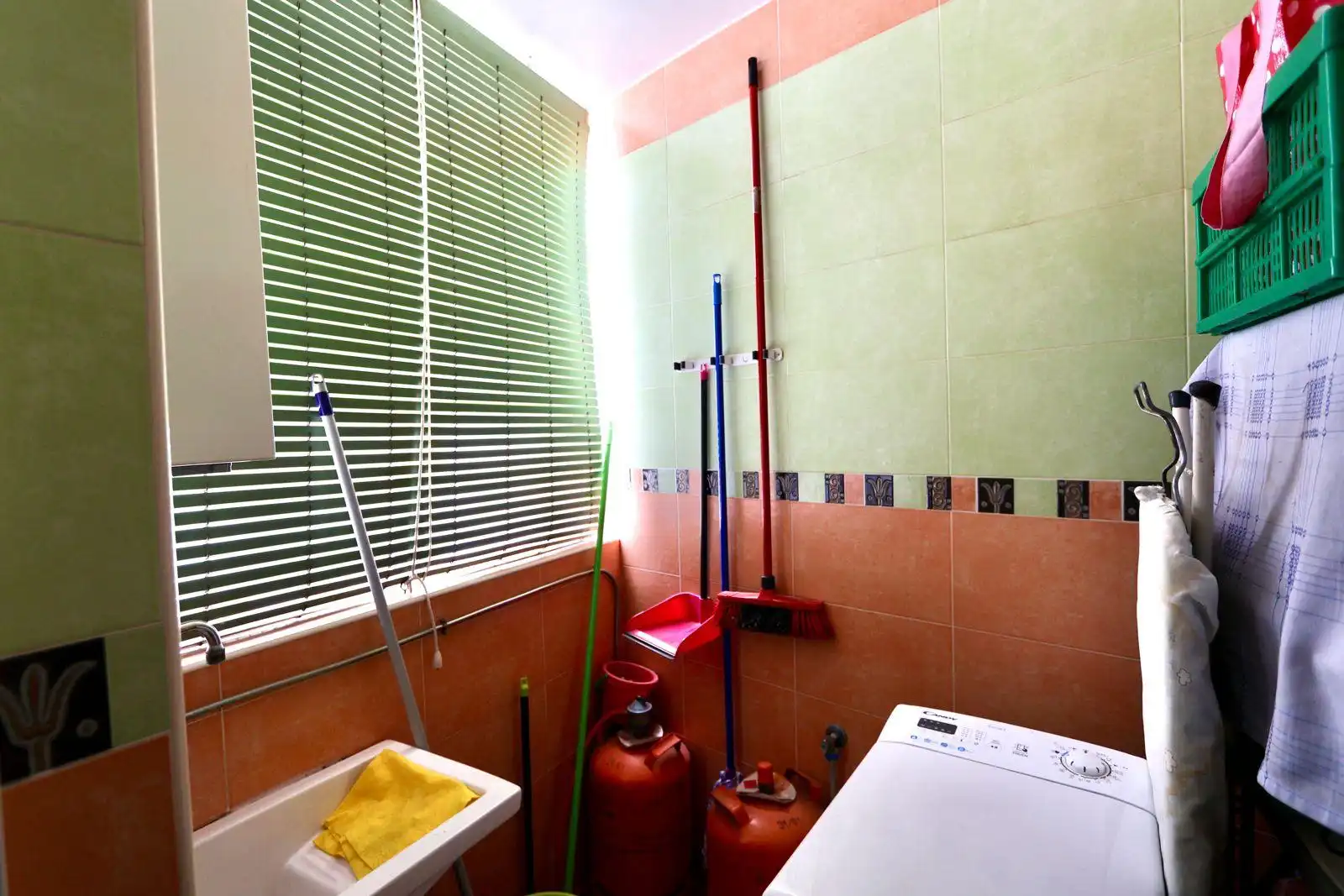 Baño de Piso en venta en Molina de Segura con Aire acondicionado, Amueblado y Horno