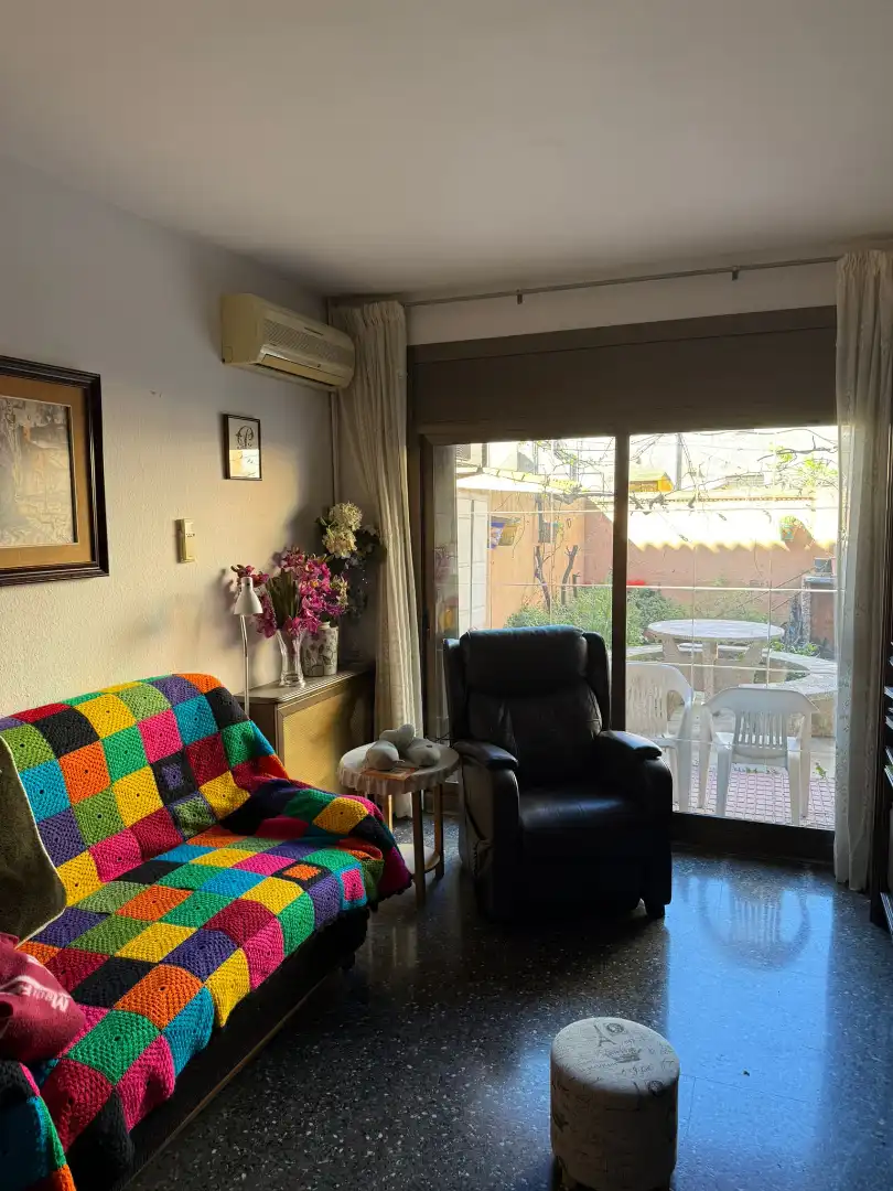 Wohnzimmer von Einfamilien-Reihenhaus zum Verkauf in Sant Celoni mit Klimaanlage, Heizung und Balkon
