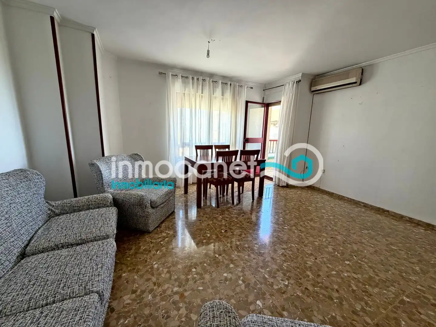 Vista exterior de Apartamento en venta en Oliva con Balcón