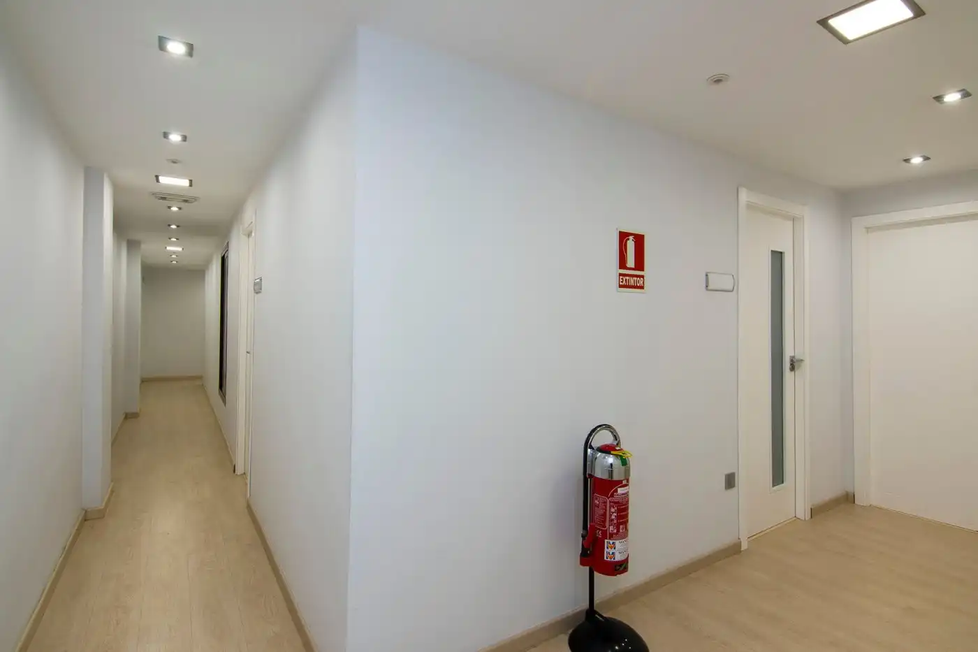Oficina de lloguer en Granada amb Aire condicionat, Calefacció i Alarma