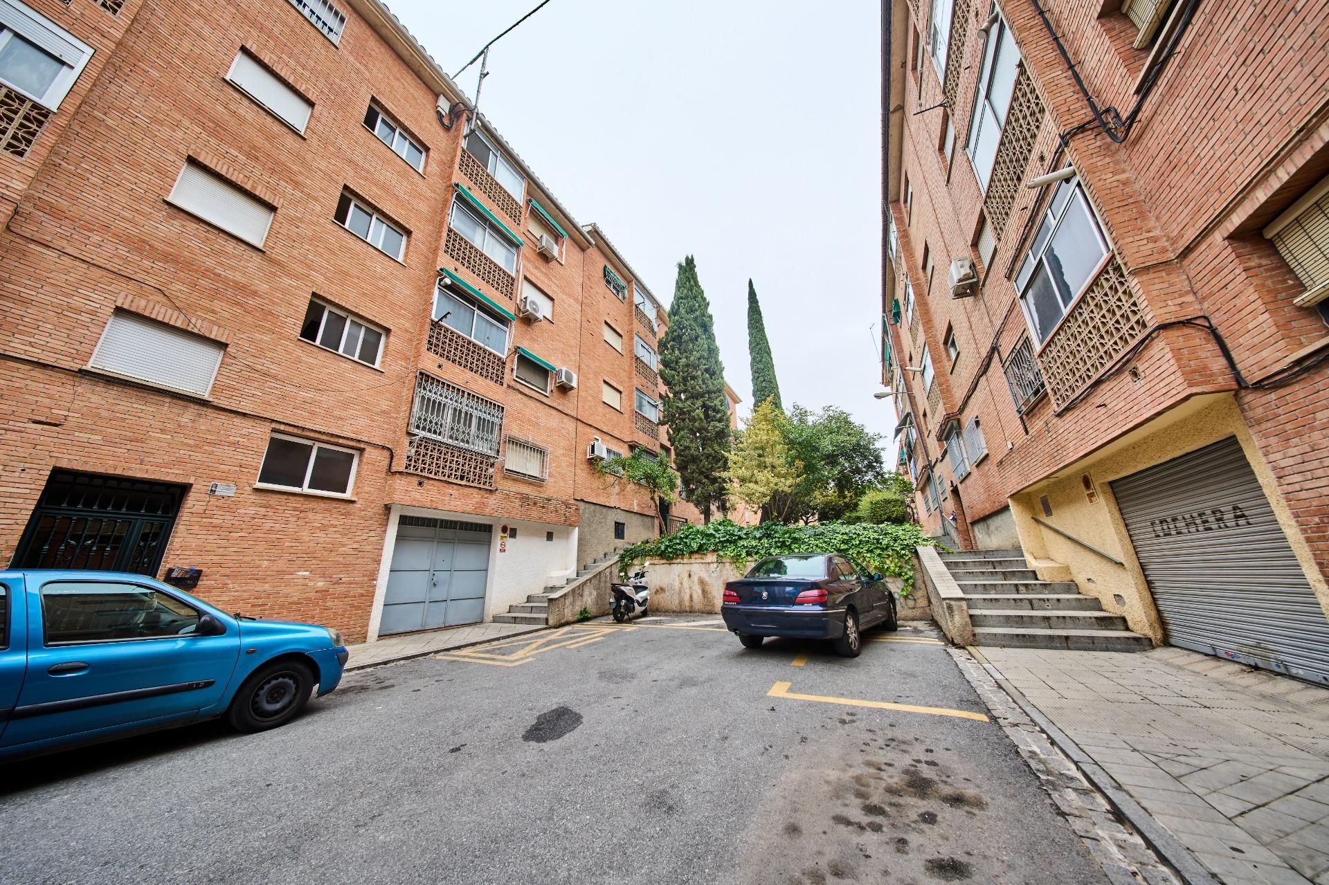 Vista exterior de Piso de alquiler en  Granada Capital con Balcón