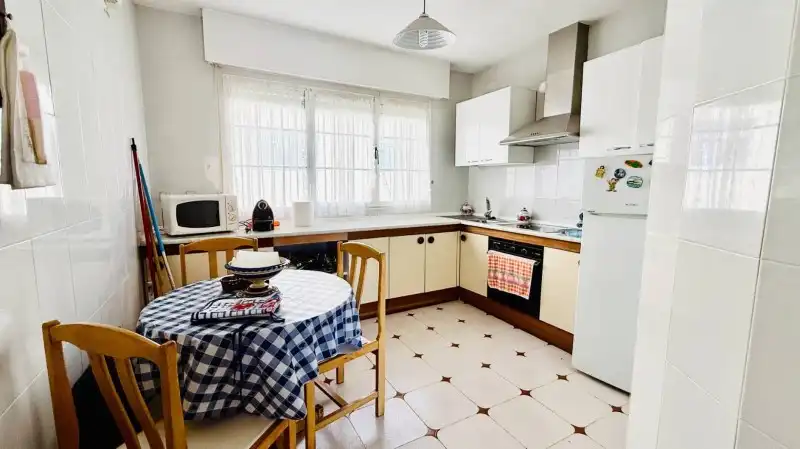 Cuina de Casa o xalet en venda en El Espinar amb Calefacció, Jardí privat i Parquet
