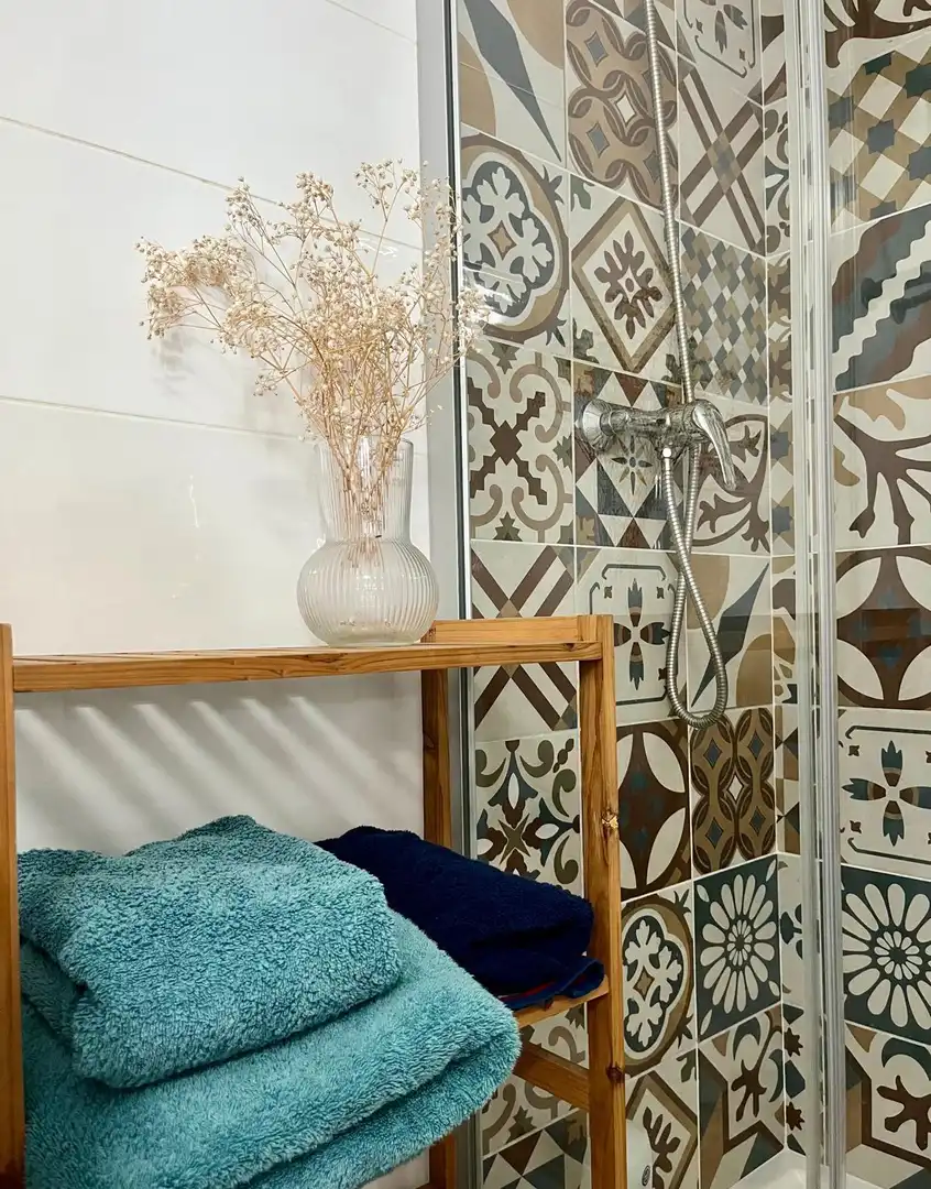 Badezimmer von Wohnung zur Miete in Alicante / Alacant mit Klimaanlage, Heizung und Terrasse