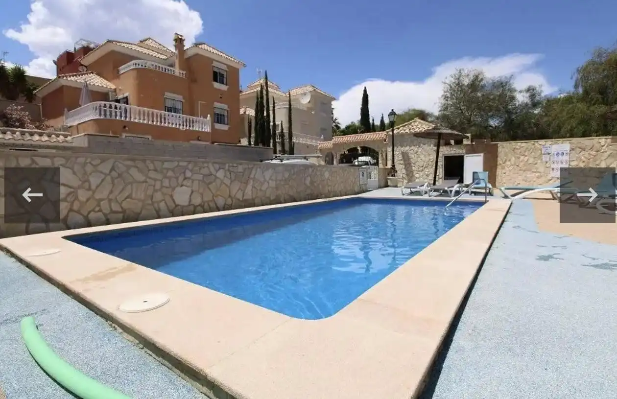Schwimmbecken von Haus oder Chalet zur Miete in Orihuela mit Heizung, Privatgarten und Terrasse
