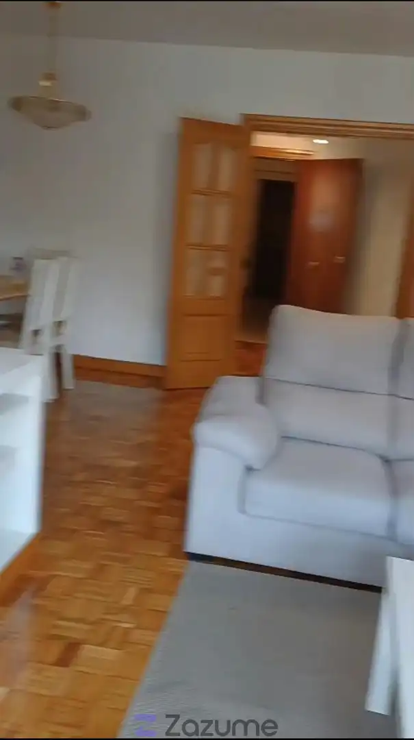 Sala de estar de Apartamento de alquiler en  Pamplona / Iruña con Calefacción, Parquet y Amueblado