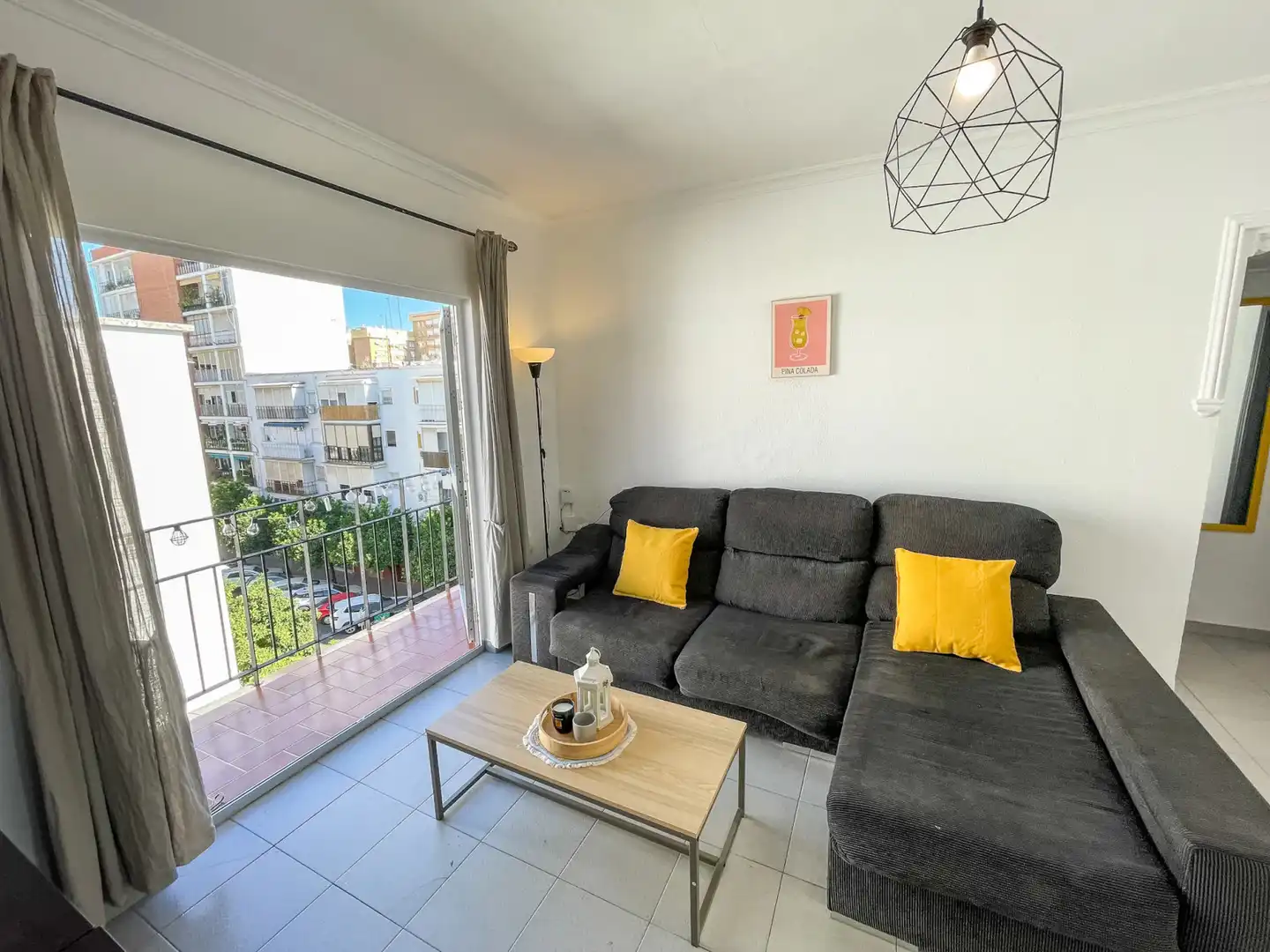 Living room of Flat for share in San Pablo - Santa Justa