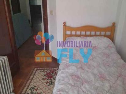 Bedroom of Flat for sale in Ourense Capital   with Heating, Storage room and Furnished