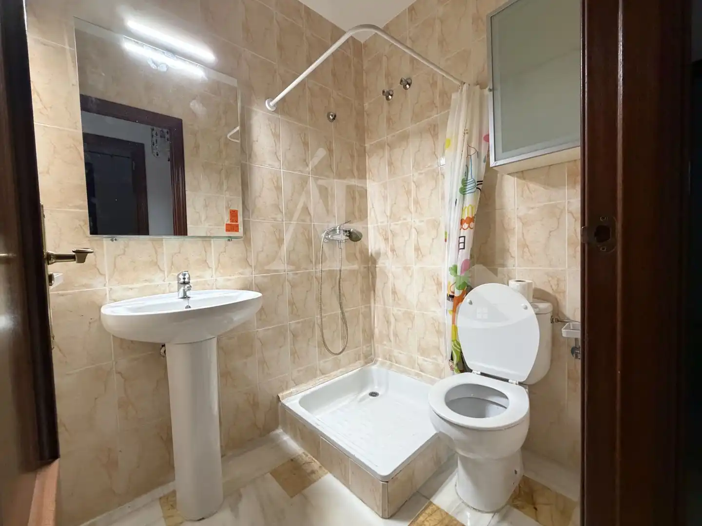 Bathroom of Flat for rent in Umbrete  with Air Conditioner and Terrace
