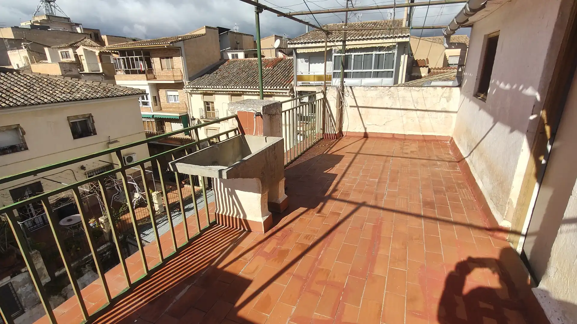 Terrassa de Casa o xalet en venda en Baza amb Moblat