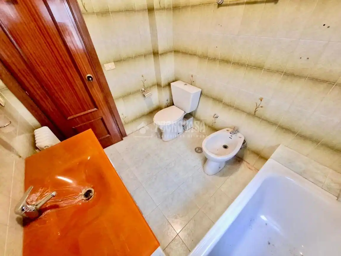 Baño de Piso en venta en Ávila con Calefacción