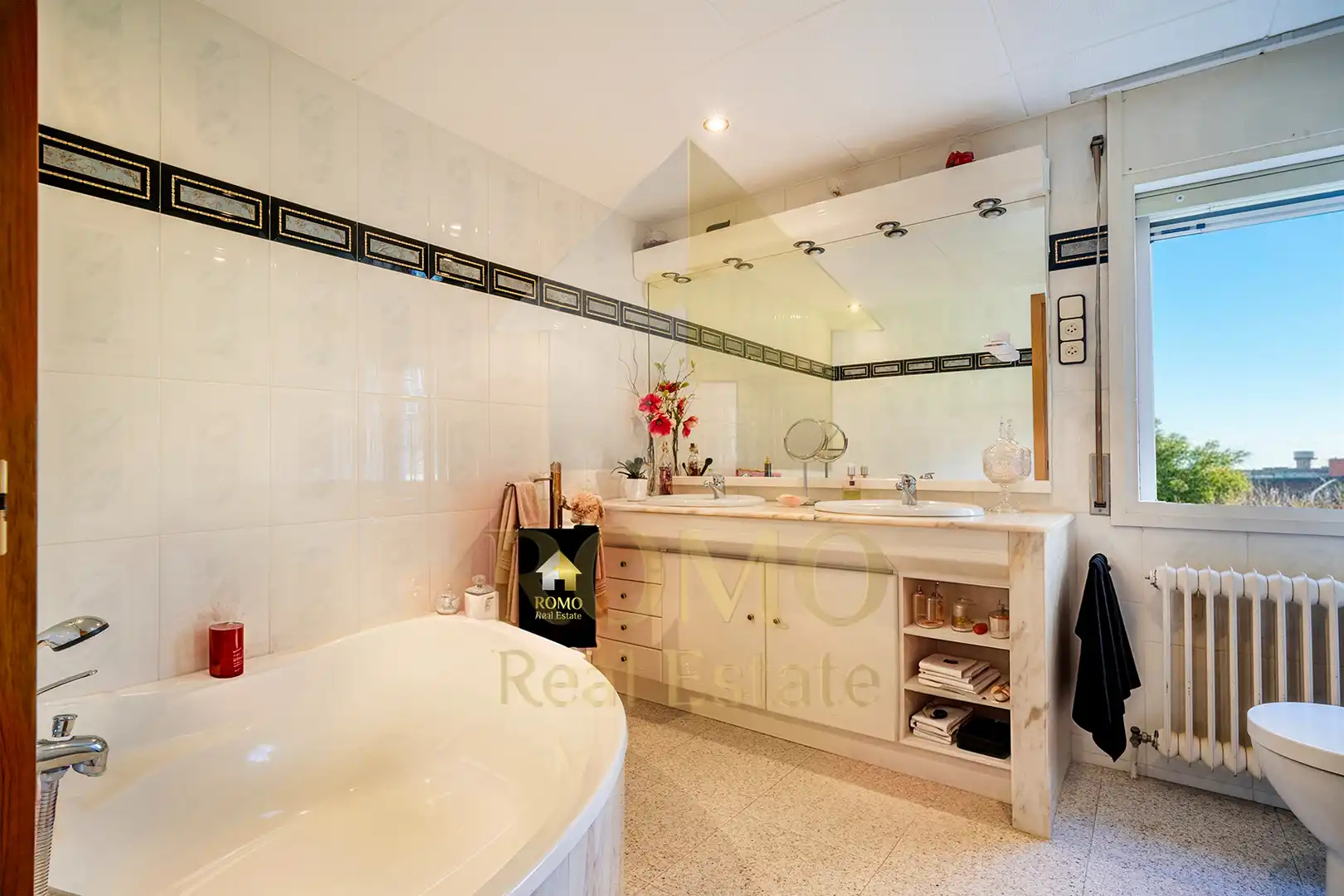 Baño de Casa adosada en venta en Sant Fost de Campsentelles con Calefacción, Jardín privado y Terraza