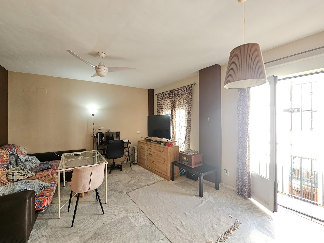 Sala d'estar de Pis en venda en Alcalá de Guadaira