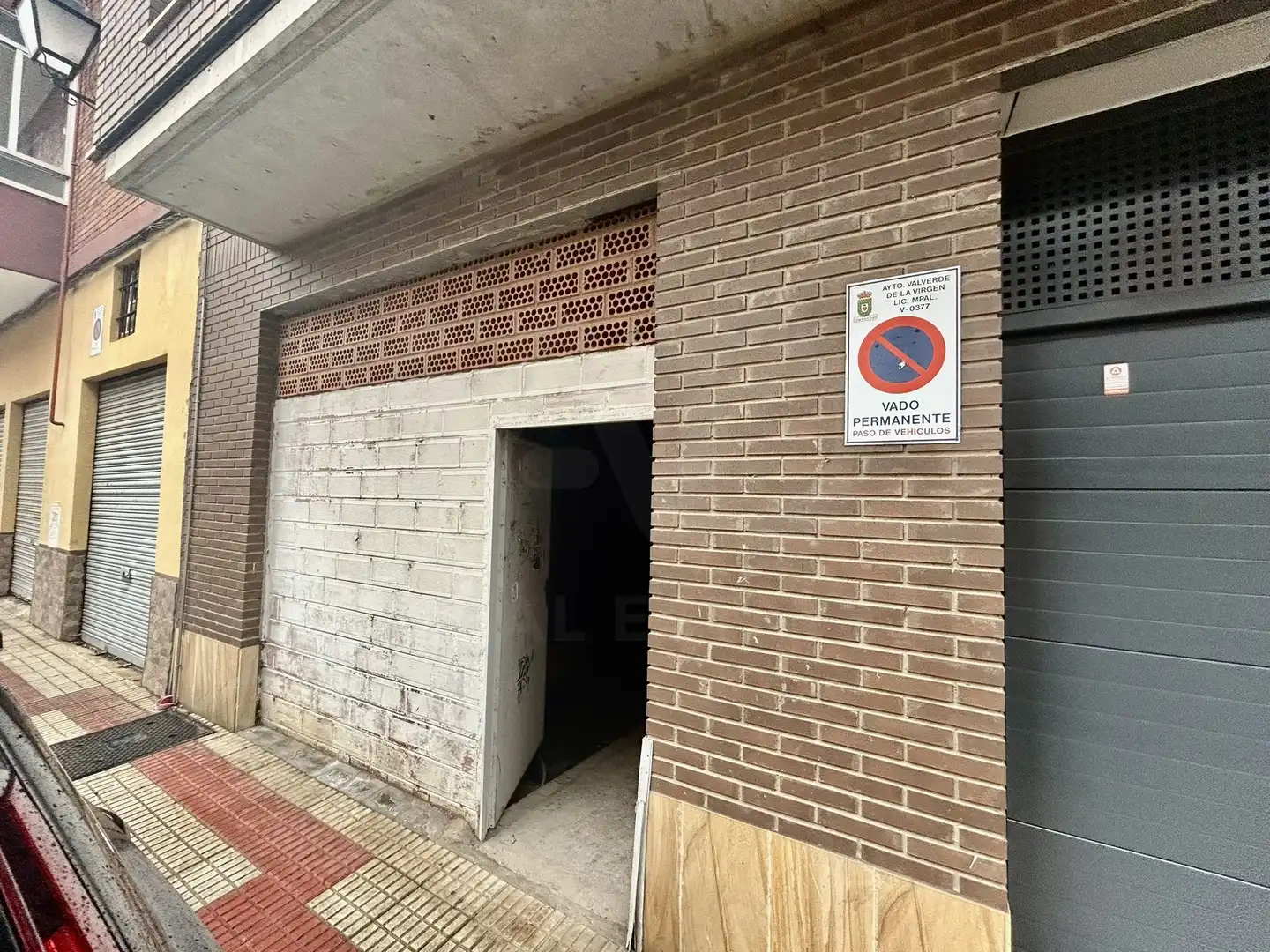 Business premises for sale in Valverde de la Virgen, imagen 9