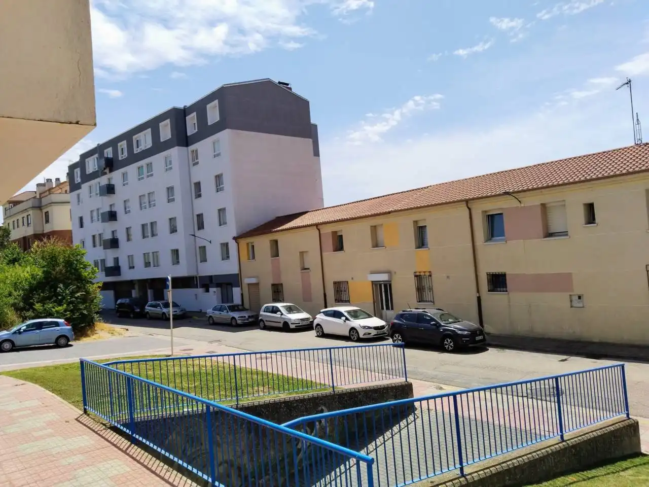 Vista exterior de Piso en venta en Burgos con Calefacción y Amueblado