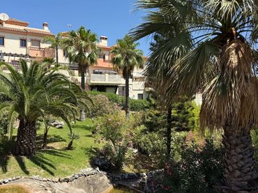 Adosado con piscina en venta en Coín