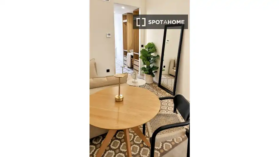 Piso con terraza en alquiler en Eixample, imagen 5