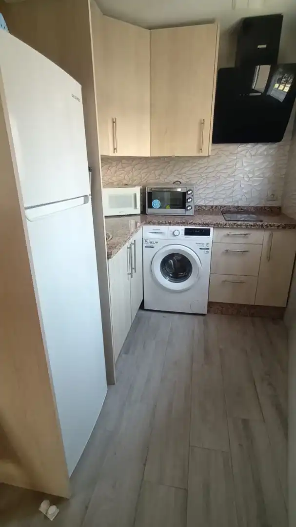 Cuina de Apartament de lloguer en Trujillo amb Aire condicionat, Calefacció i Moblat