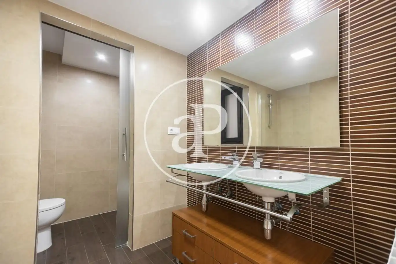 Badezimmer von Wohnung zur Miete in Valencia mit Klimaanlage, Heizung und Privatgarten