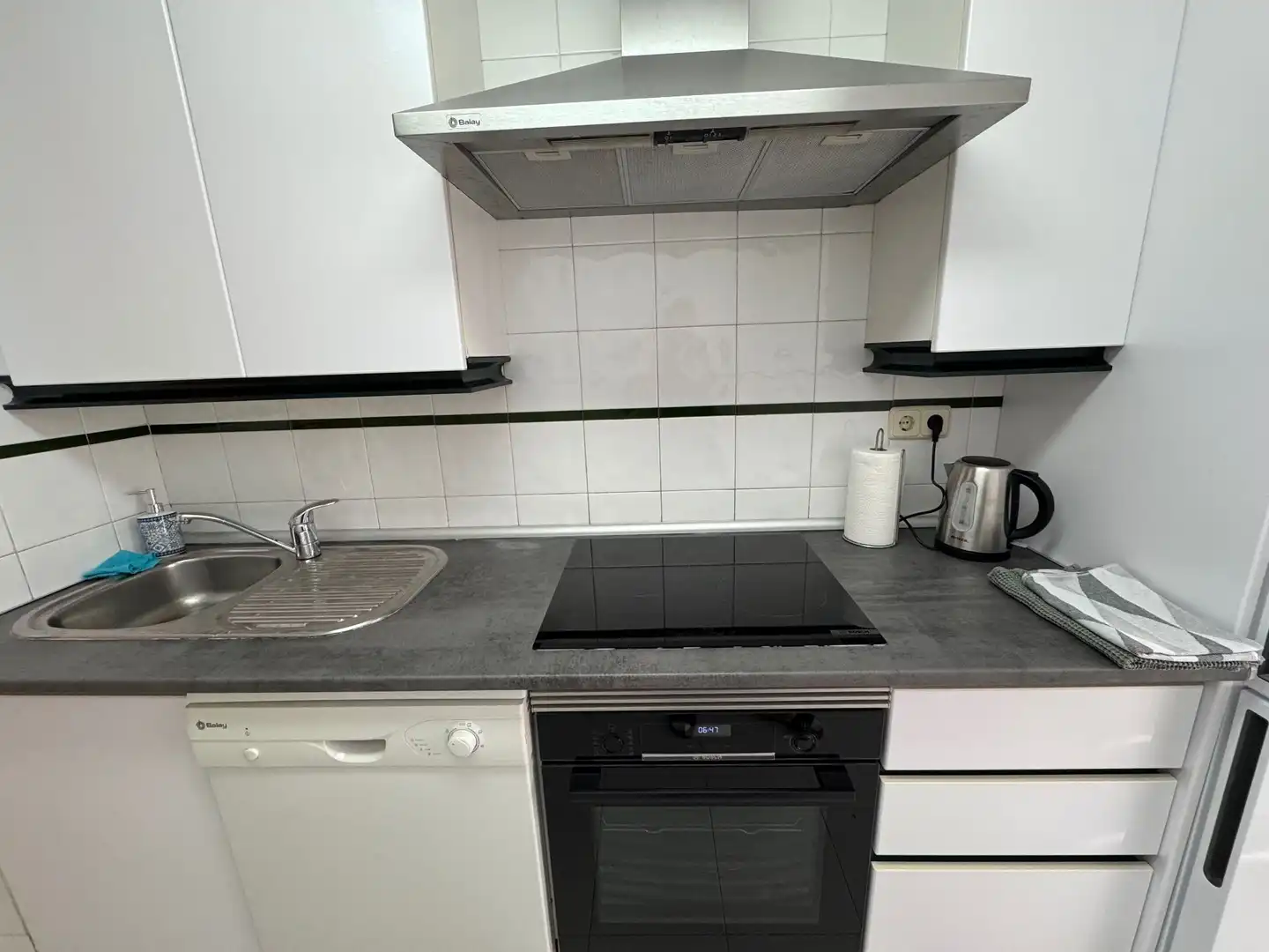 Cuina de Apartament de lloguer en Marbella amb Aire condicionat, Moblat i Piscina comunitària