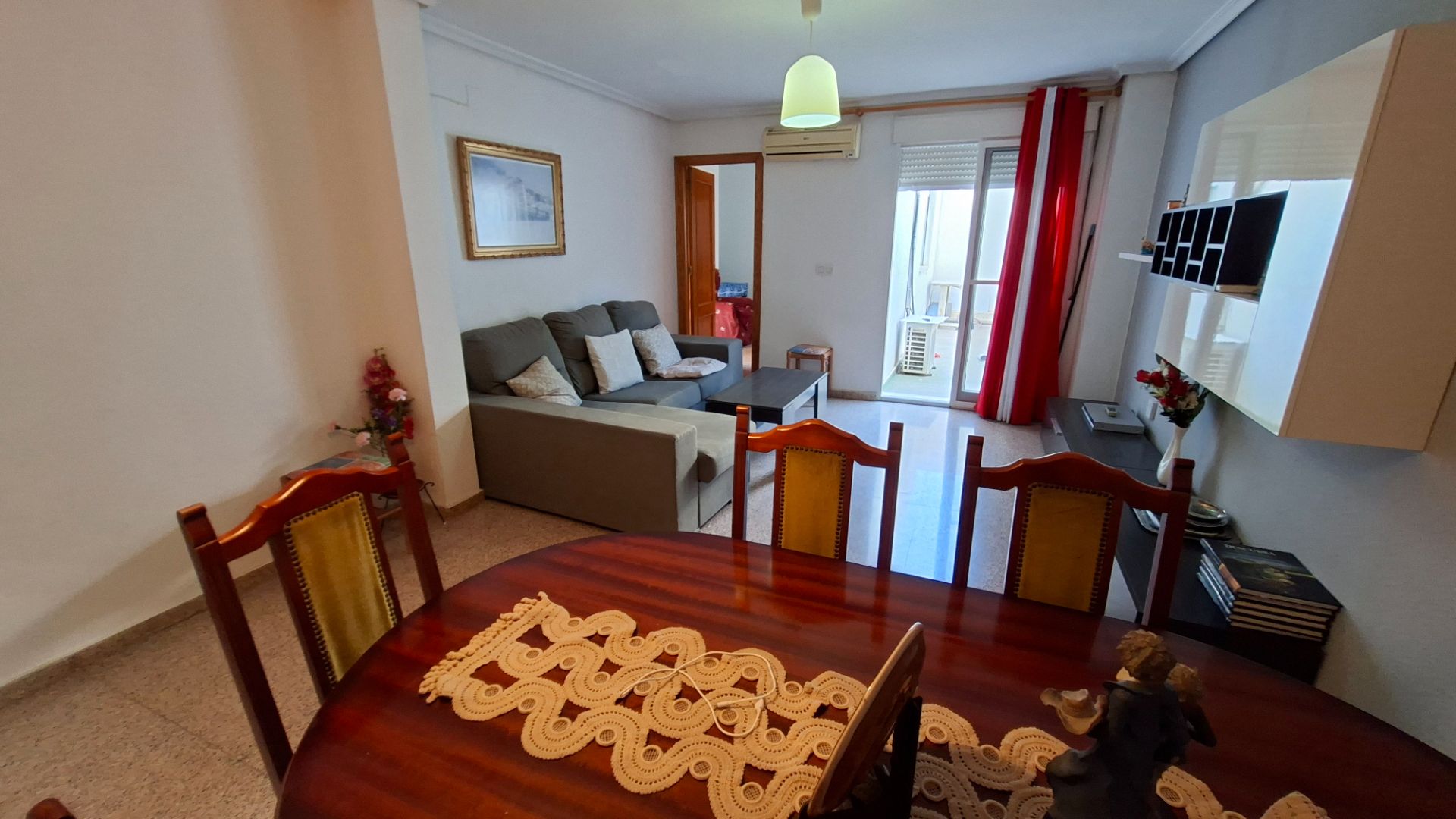 Sala d'estar de Apartament en venda en San Vicente del Raspeig / Sant Vicent del Raspeig amb Aire condicionat, Calefacció i Moblat