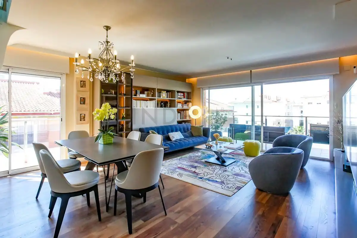 Sala de estar de Ático en venta en Sitges con Aire acondicionado, Calefacción y Piscina comunitaria