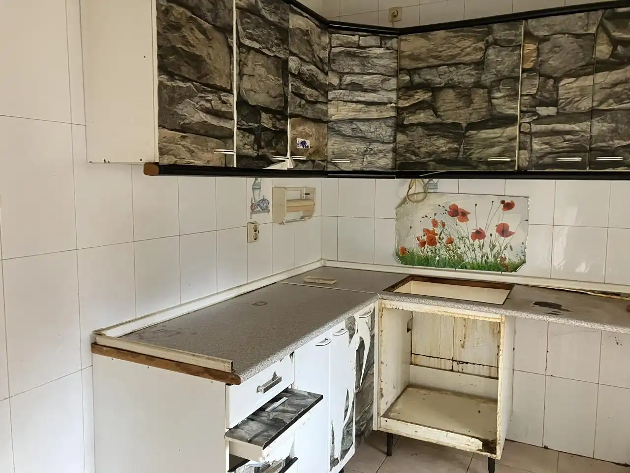 Cuina de Casa o xalet en venda en Pelayos de la Presa amb Jardí privat, Terrassa i Piscina