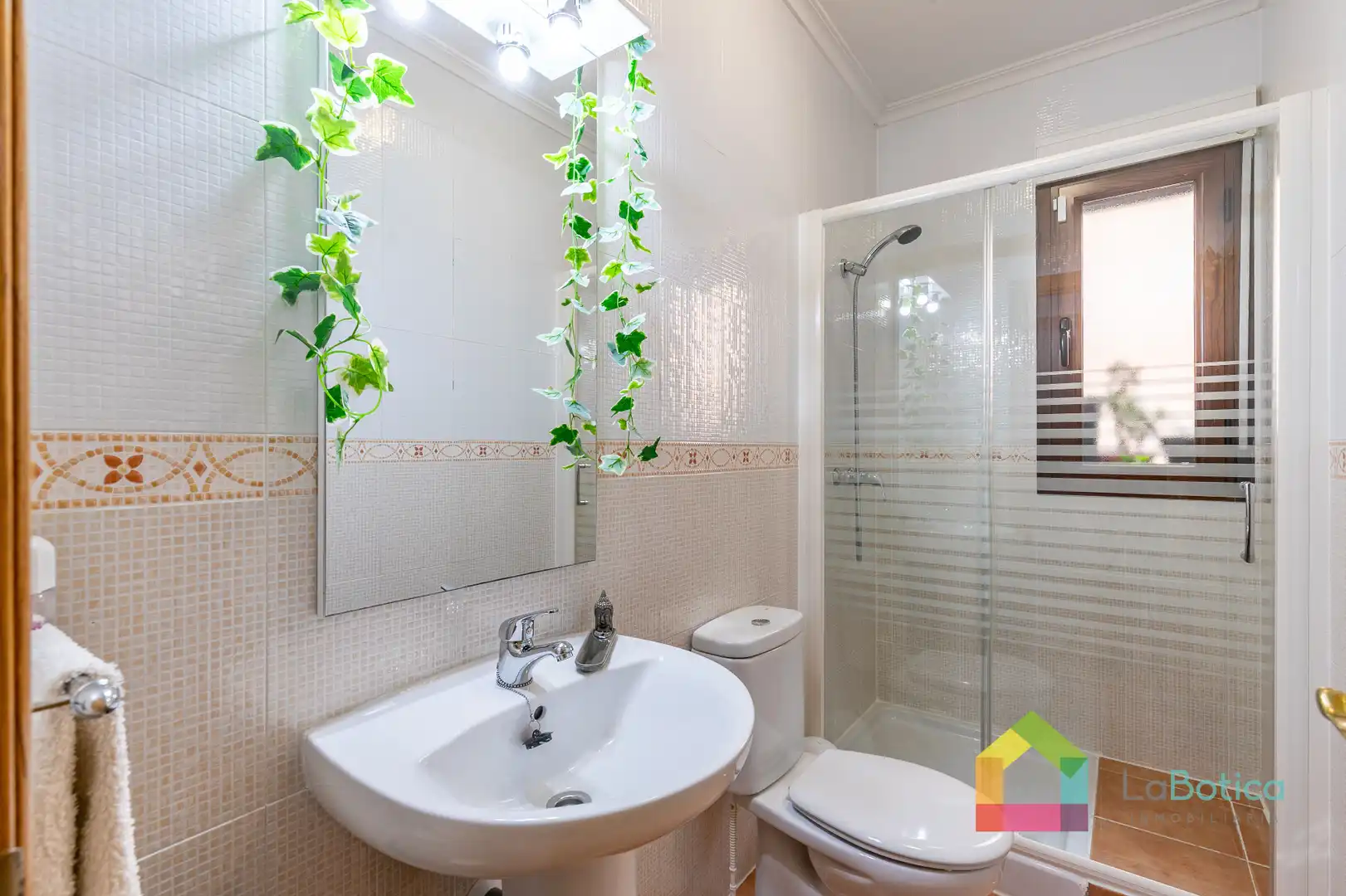 Badezimmer von Haus oder Chalet zum Verkauf in Gálvez mit Heizung