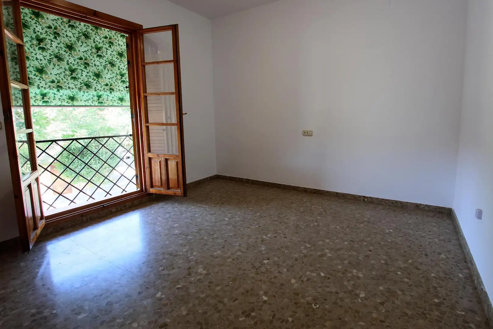 Casa adosada en venda en Montijo amb Aire condicionat, Jardí privat i Traster