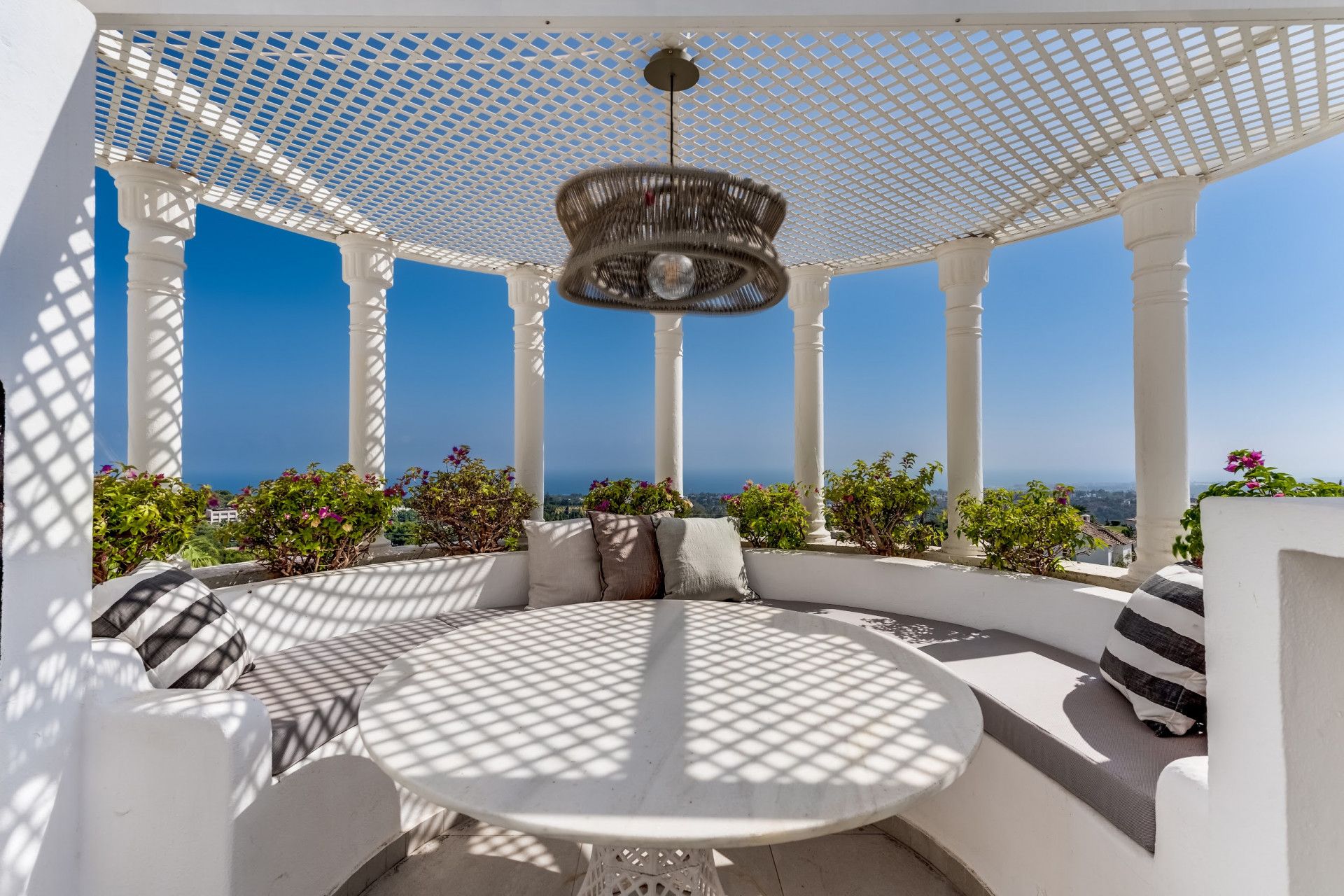 Àtic en venda a MARBELLA HILL CLUB, 1, Nagüeles Alto