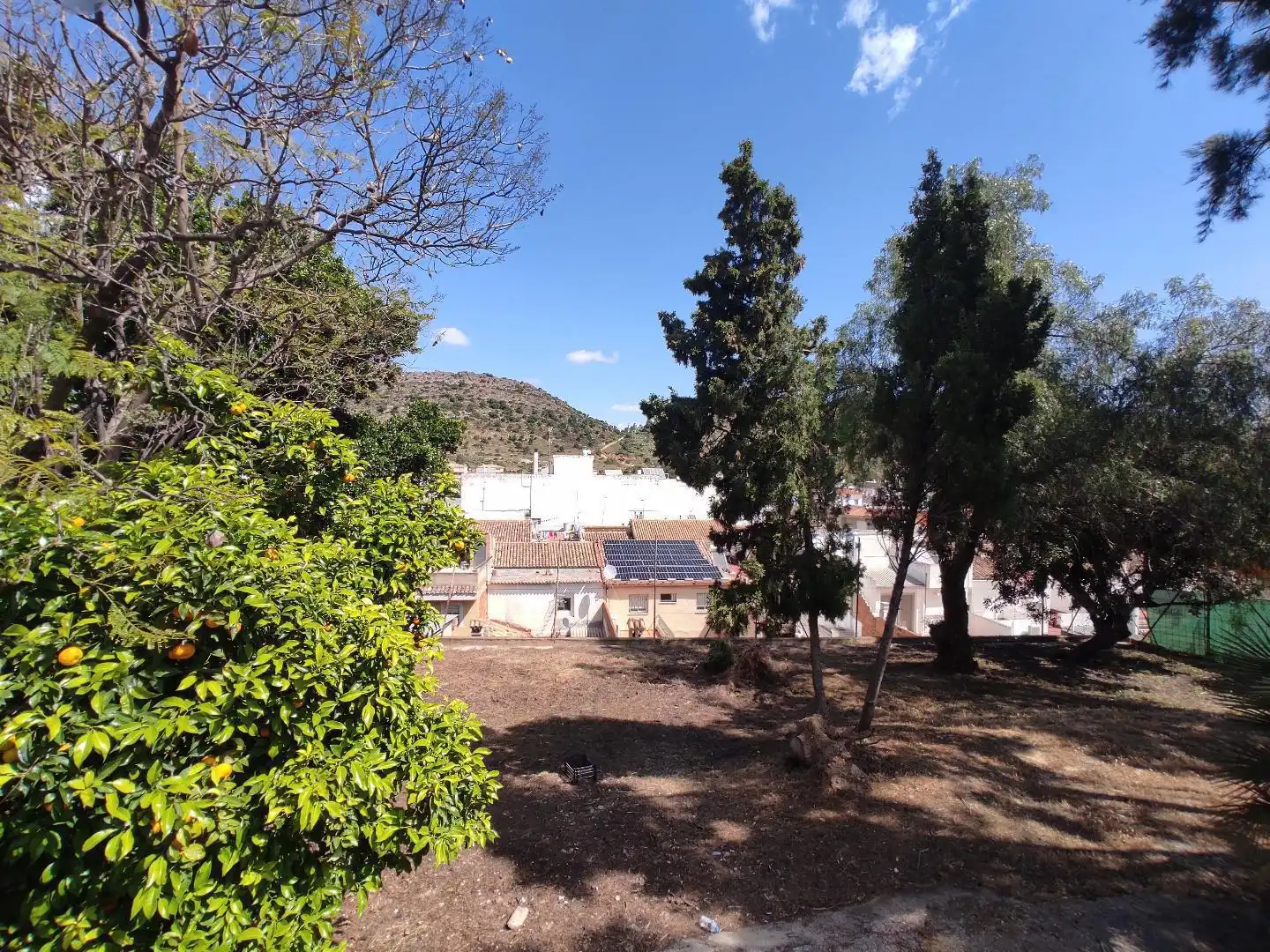 Vista exterior de Casa adosada en venda en Montserrat amb Terrassa