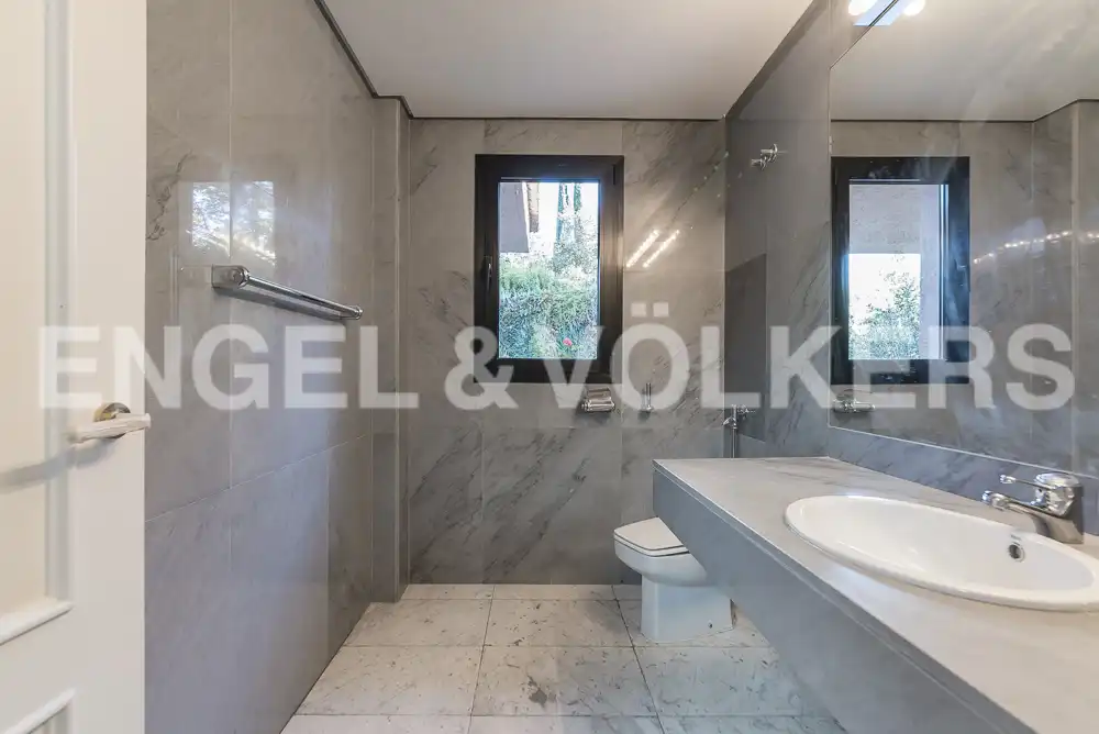 Bathroom of Houses for rent in Pozuelo de Alarcón  with Air Conditioner, Heating and Private garden