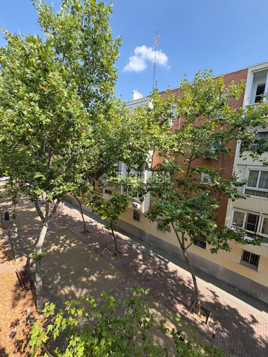 Exterior view of Flat for sale in  Madrid Capital  with Air Conditioner, Heating and Parquet flooring