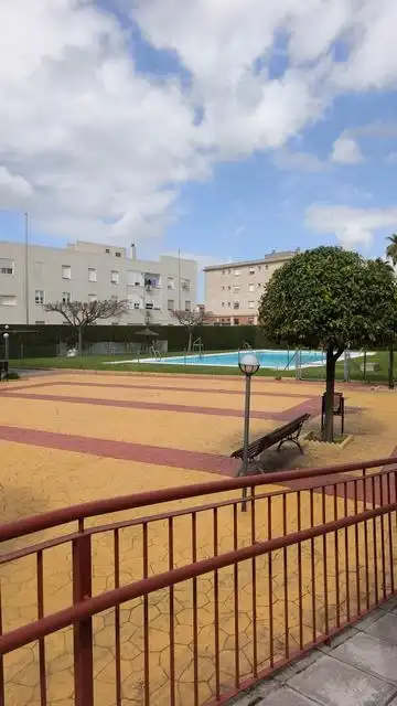 Ground floor with pool for sale in Calle Antonio Chacón Ferral 2