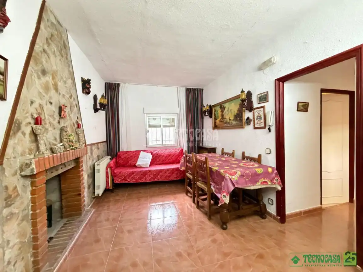 Sala de estar de Casa o chalet en venta en Villar de Cañas con Calefacción, Piscina y Amueblado