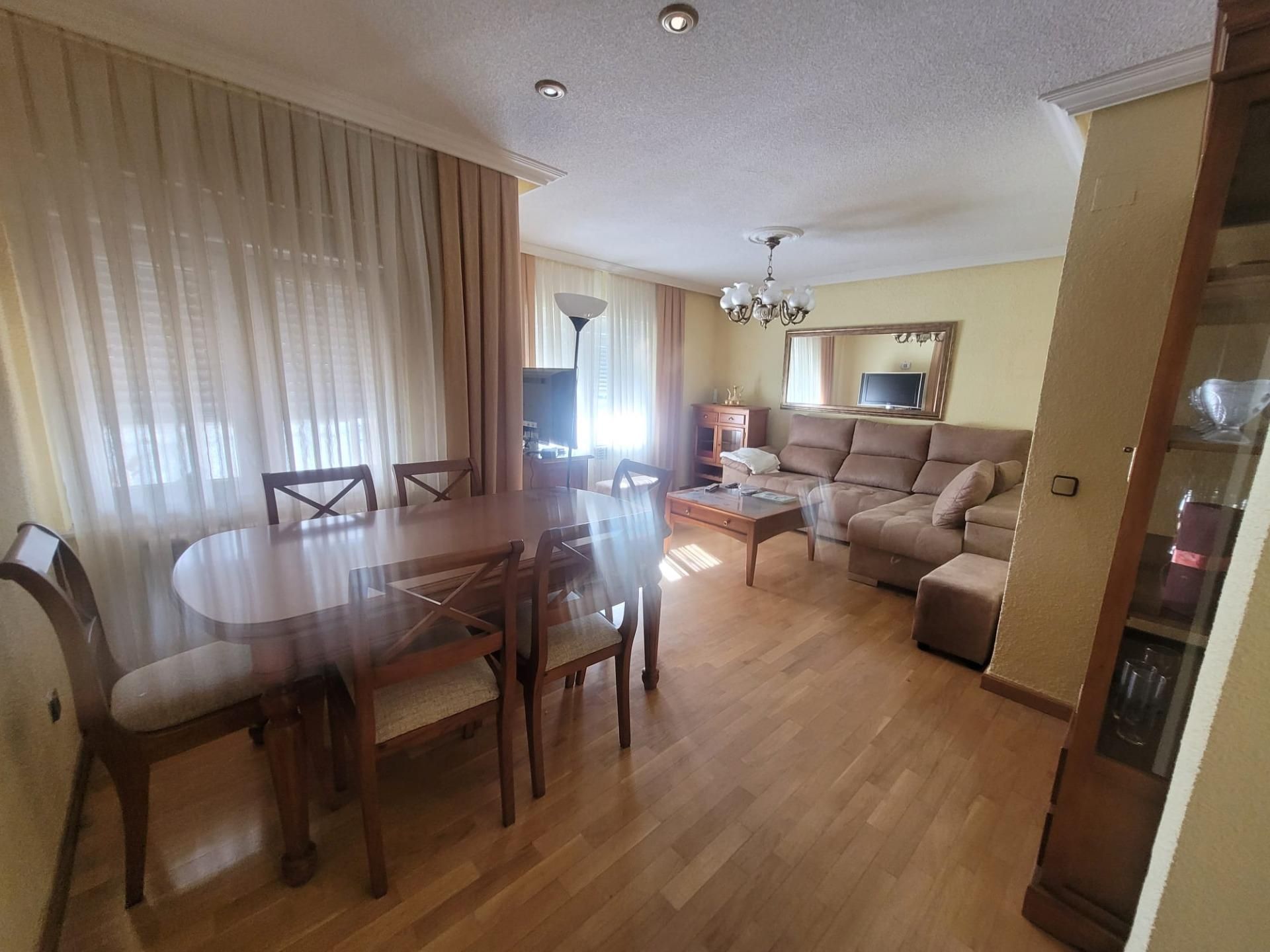 Living room of Flat for sale in Salamanca Capital  with Heating, Terrace and Storage room