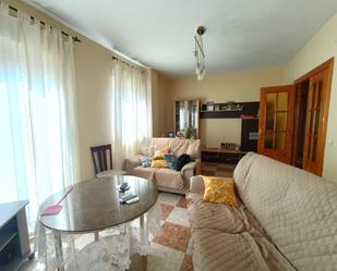 Living room of Flat for sale in Fuente Vaqueros  with Furnished and Balcony