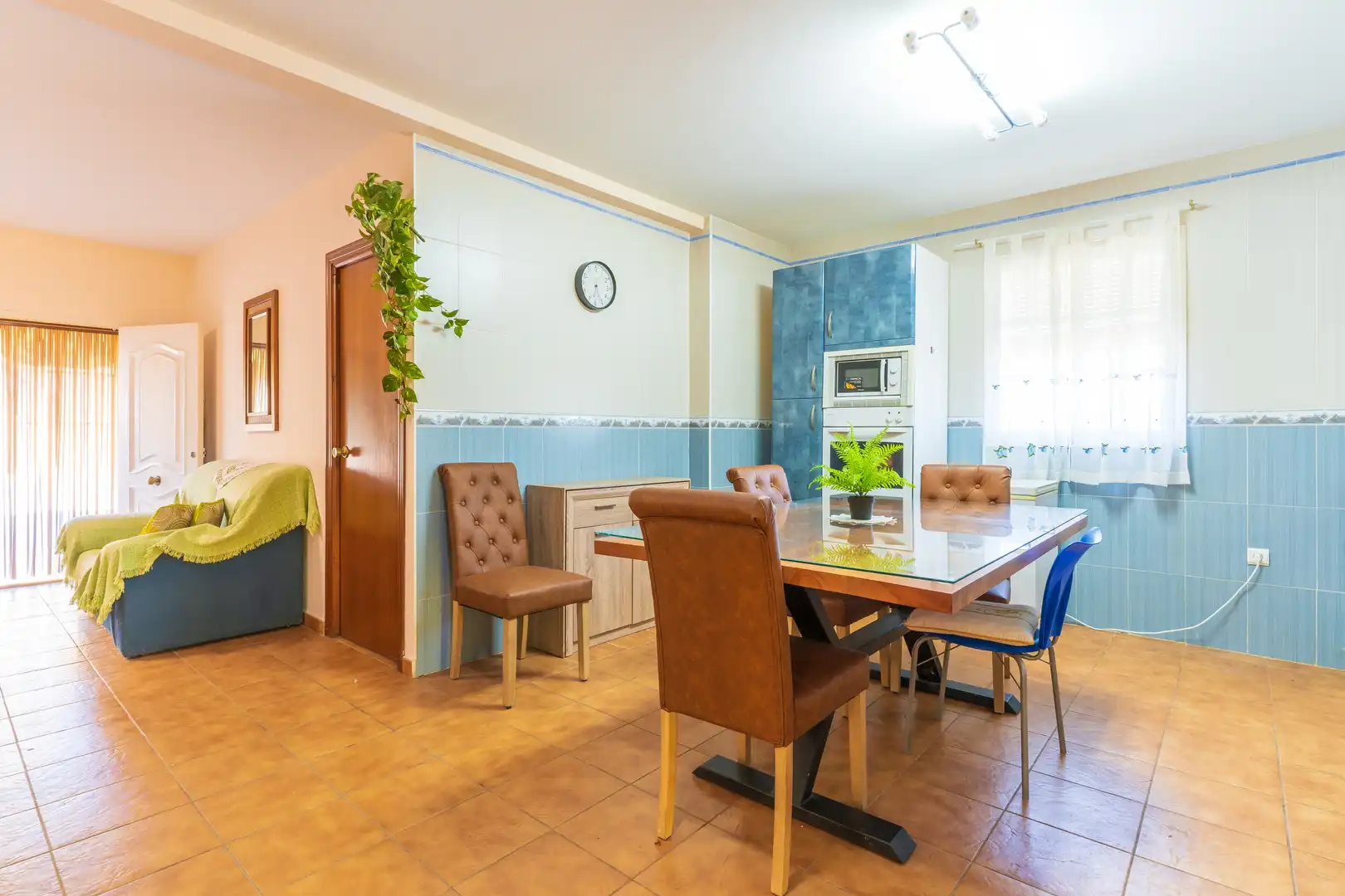 Comedor de Finca rústica en venta en Bonares con Aire acondicionado, Jardín privado y Terraza