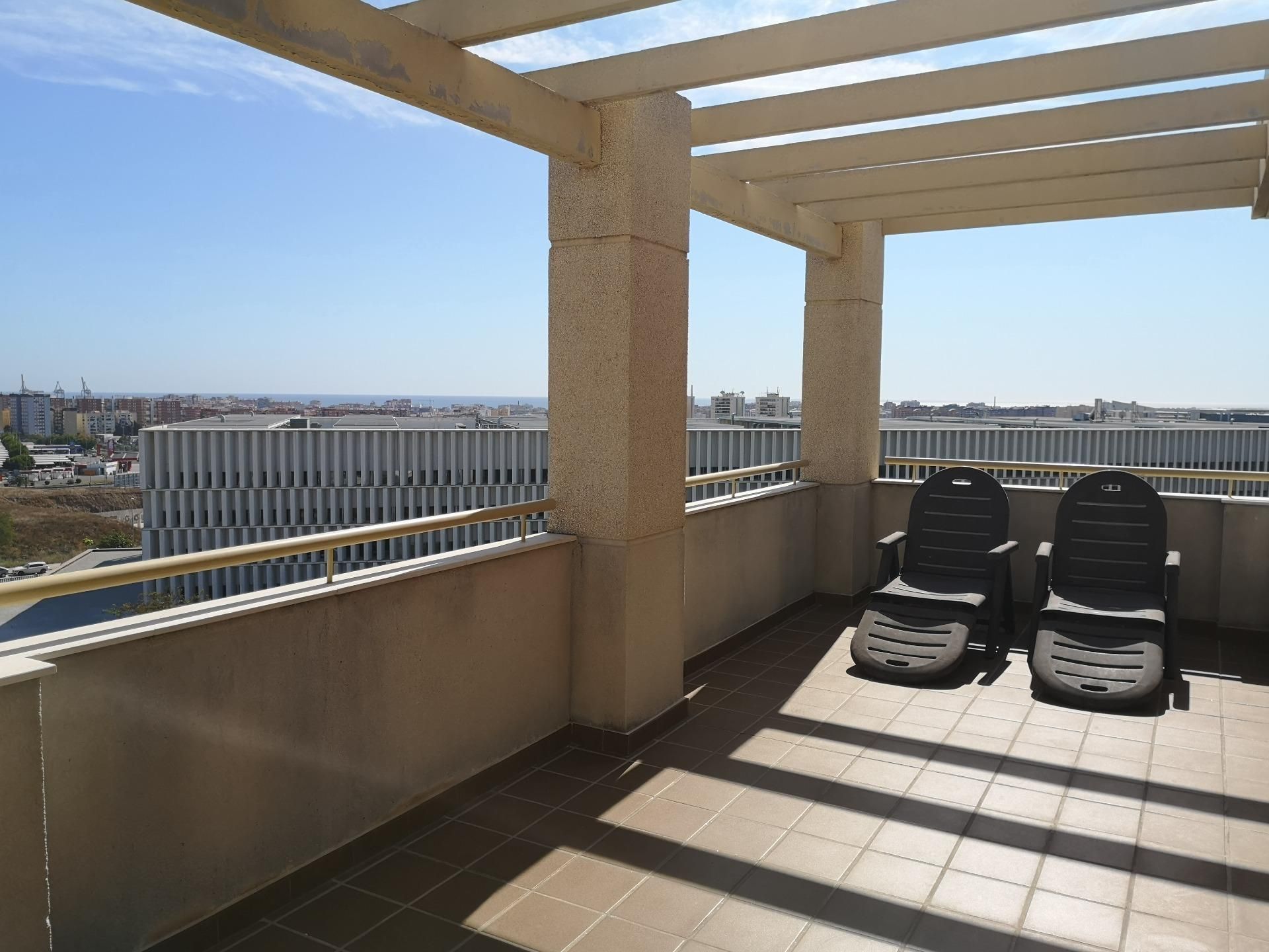 Terrasse von Dachboden zur Miete in Málaga Capital mit Klimaanlage, Terrasse und Möbliert