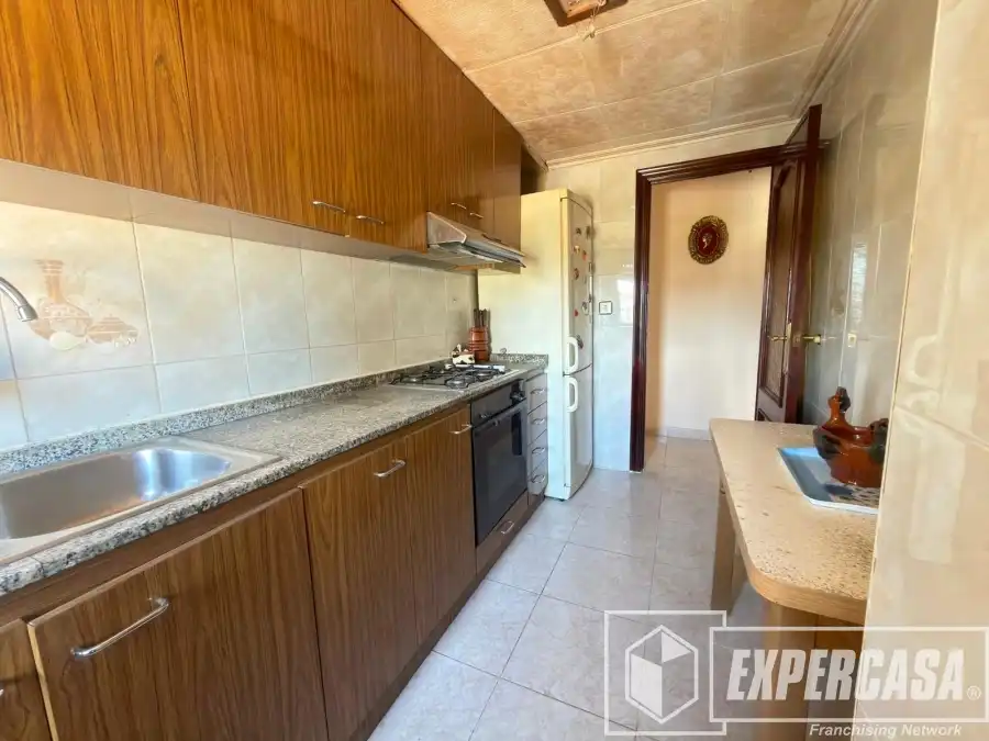 Kitchen of Flat for sale in Valencia  with Air Conditioner and Furnished