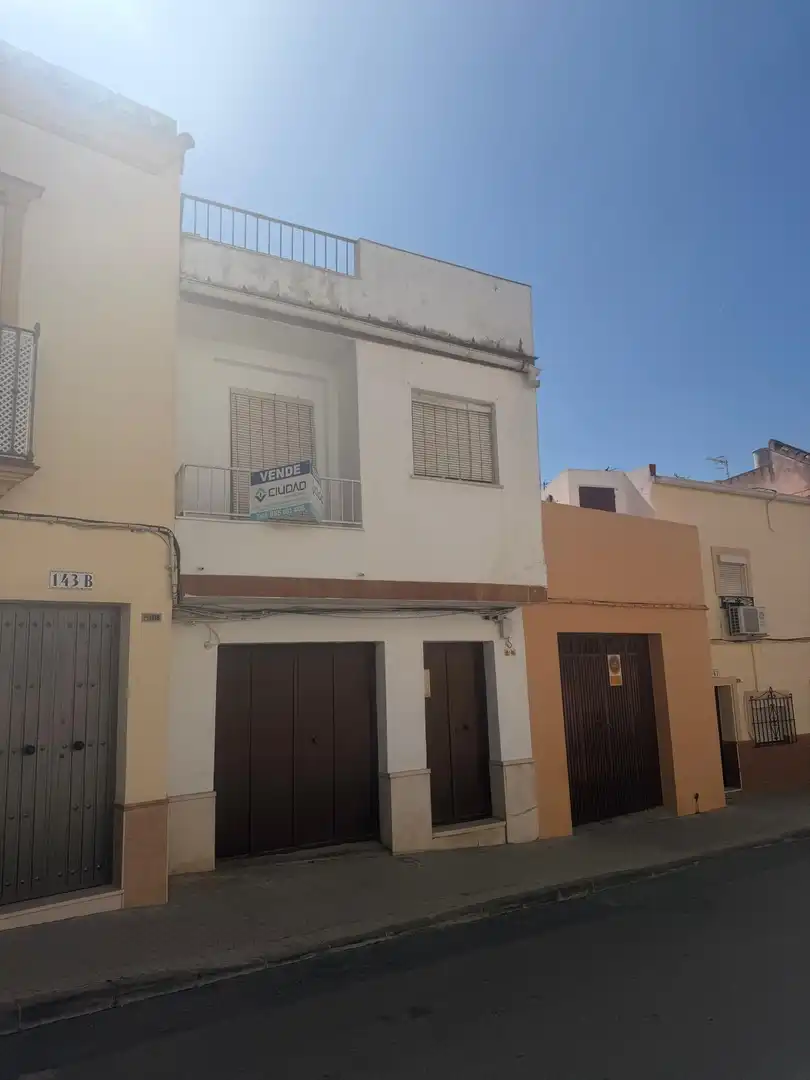 Exterior view of Houses for sale in Morón de la Frontera