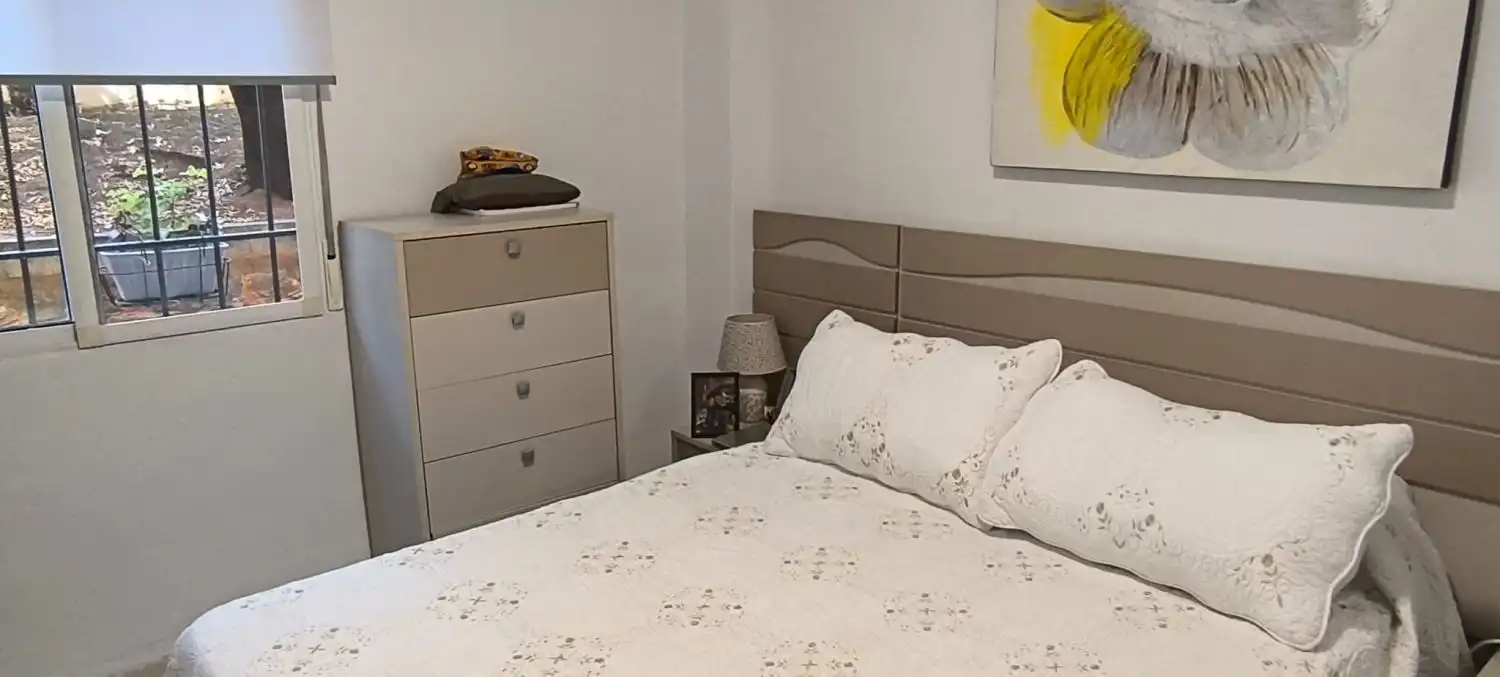 Dormitori de Apartament en venda en Marbella amb Calefacció, Terrassa i Piscina comunitària