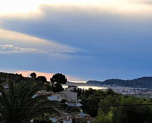 Vista exterior de Casa o xalet en venda en Jávea / Xàbia amb Jardí privat, Terrassa i Traster