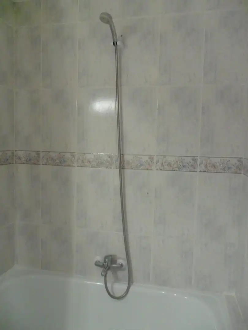Bany de Pis de lloguer en Granada amb Terrassa i Moblat